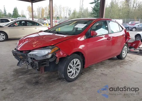 2017 Toyota Corolla Le z USA, uszkodzony, nr VIN 5YFBURHE1HP614638